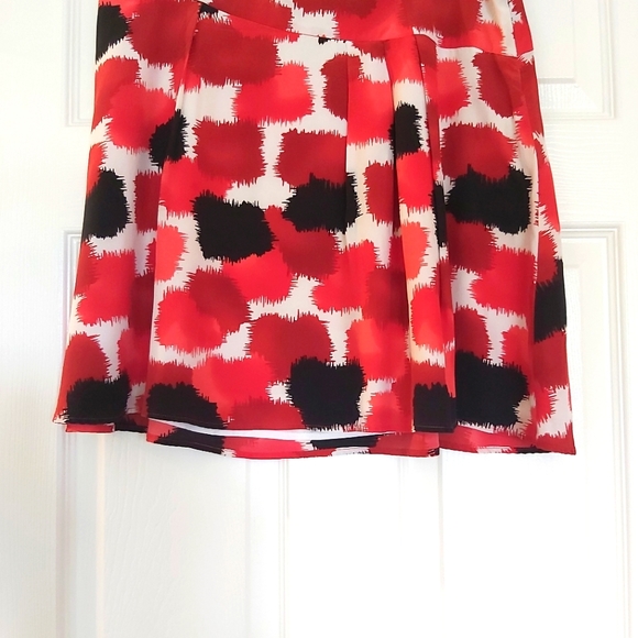 Red white and black skirt size 8 - Picture 1 of 3